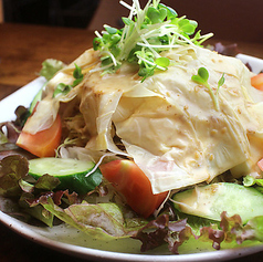 海老とアボカドのサラダ/最強ベーコンエッグサラダ/ドサッとサバ缶サラダ/京湯葉と豆腐のサラダ