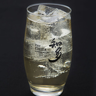 香ばしい串焼きの味をより一層引き立てるお酒も豊富です