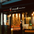 UDON＆BAR スタンドA 麻布十番の雰囲気1