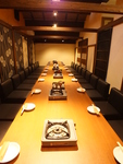一列で宴会OK！最大30名様を収容可能な宴会席もご用意しております！宴会や忘年会にいかがですか？