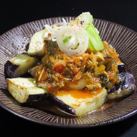 逸品料理や鉄板焼きも豊富にご用意しております◎