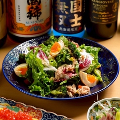 ツナと揚げブロッコリーのニース風サラダ アンチョビソース