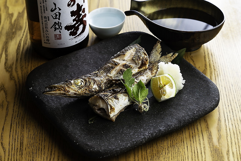 その料理、その時期に最も旨い至極の一杯をスタッフが真心を込めておすすめいたします。