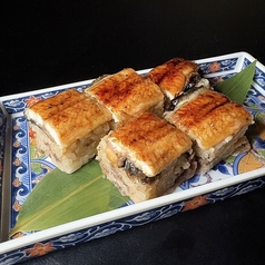 うなぎと黒毛和牛の押し寿司