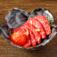 【弘のユッケ】980円 (税込)