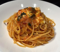 モッツァレラとほうれん草のトマトソース