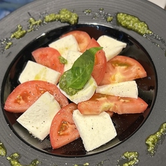 カプレーゼ/ポテト明太オーブン