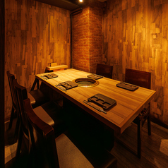 新橋での接待やデートなど大切なシーンに最適です。プライベートな空間でお寛ぎください。