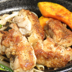 桜鶏の黒コショウ焼き