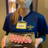 当店のメニューは食事をしながらも、次に何を食べたいかチャックできるように1枚で分かりやすくお肉や一品料理、麺、ごはん、デザートなど料理をご紹介しております！スタッフにもお気軽にお尋ねください！オススメ料理をご紹介します！笑顔一杯の接客でおもてなし致します☆！