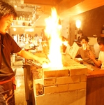 豪快に焼き上げる炉端焼き！