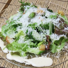 粉雪チーズシーザーサラダ