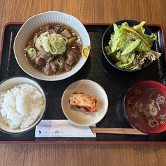 牛串と小皿 舜のおすすめランチ3