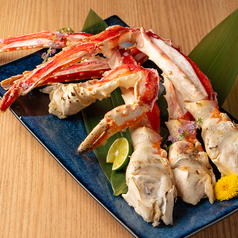 焼き蟹（タラバ蟹）１人前4本の１.２kg~になります。