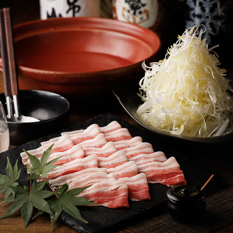 博多の新鮮な魚料理×鹿児島産豚肉と白葱の葱しゃぶ発祥のお店です。