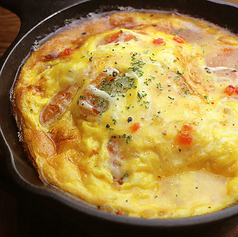 トマト&ベーコンのオープンオムレツ/豆腐とキノコのオープンオムレツ