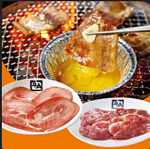 活気あるスタッフが最高のお食事タイムを演出♪少人数の飲み会から大人数の宴会まで幅広くご利用可能