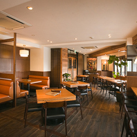 大人数でもゆったりと過ごせる、広々とした空間をご提供