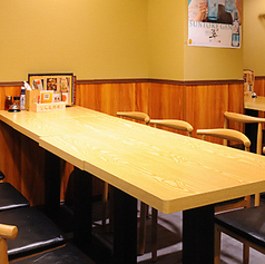 8名様のテーブル席です。