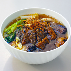 WANG'S 特製！黒胡椒牛肉麺