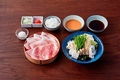 料理メニュー写真&nbsp;松坂牛リブロース（80g）と米澤豚ロース（80g）のしゃぶしゃぶ