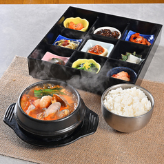 韓国料理まだんKITTE大阪店のおすすめランチ2