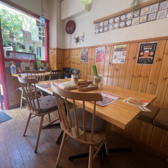 ガパオ専門店の雰囲気1