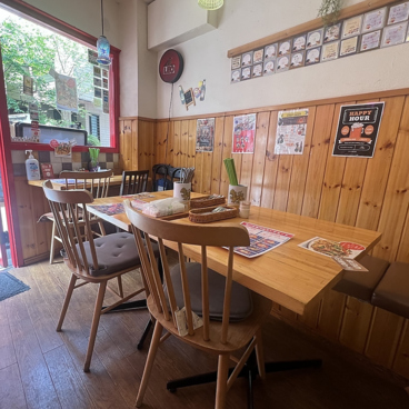 ガパオ専門店の雰囲気1