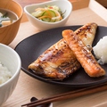 料理メニュー写真 ■干し鯖と鮭ハラスの炙り焼き定食