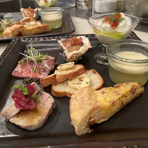 美味しい料理・こだわりチーズ・厳選ワインが自慢！女子会・誕生日に