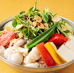 【単品】九州産夏野菜と九州和牛生もつ鍋