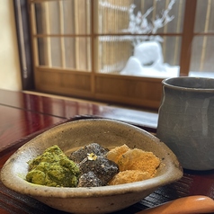 冷やし白玉わらび餅 きな粉・抹茶・黒胡麻