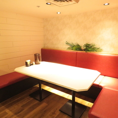 テーブル席ご用意しております。