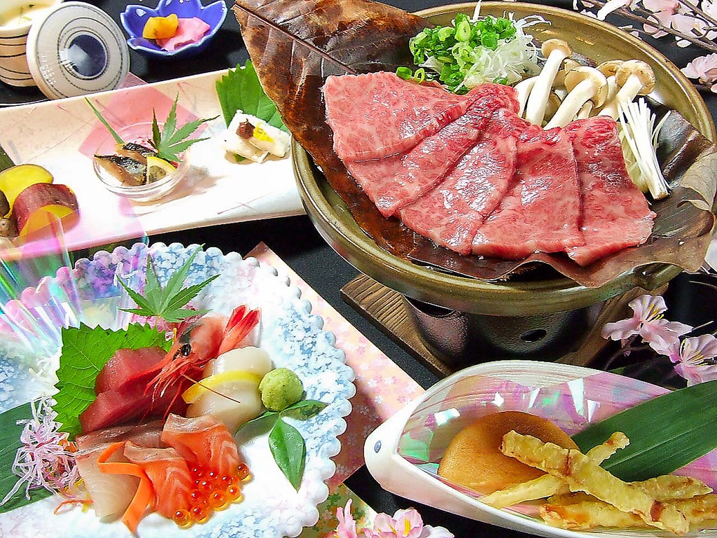 季節の旬の食材を使ったこだわりの単品居酒屋メニューも充実！！お酒の種類も豊富です！