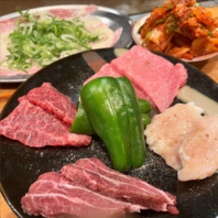 ひとり焼肉には『こまる盛り』2200円がオススメ！