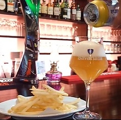 自家製の石窯で焼くナポリPIZZAからおつまみまで！