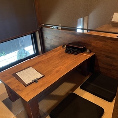 4名×2卓/6名×2卓