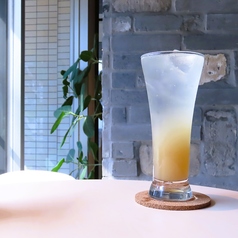 2~4名様でご利用いただけるテラス席を完備!風を感じながらぜひ♪
