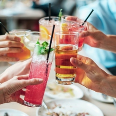 ドリンクバーもアルコールもございます☆