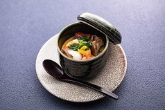 茶碗蒸し〈うなぎ・鶏・きのこ・蒲鉾〉