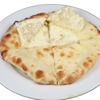 バリエーション豊富なナンメニュー♪