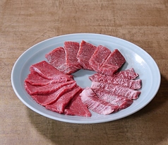 まずは盛り合わせでお好みを見つけてください。
