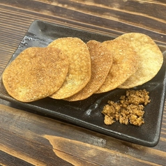 餃子の皮せんべい