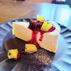 【おすすめデザート】フロマージュのベリーソースの写真