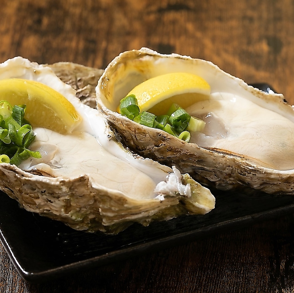 広島のブランド牡蠣「かき小町」を堪能♪大粒でクリーミーな味わいは日本酒や焼酎がすすむ逸品です！