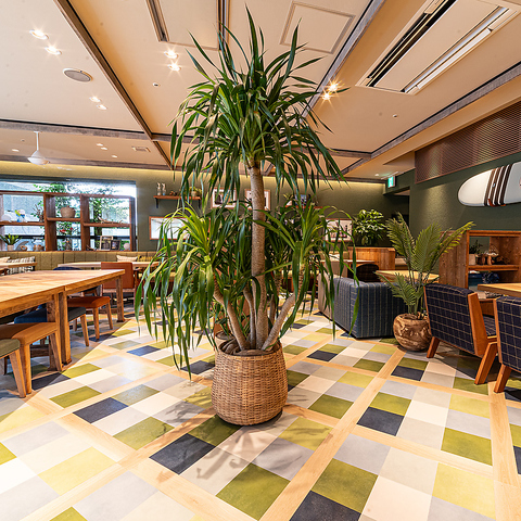 nCACafeDining qLb` D