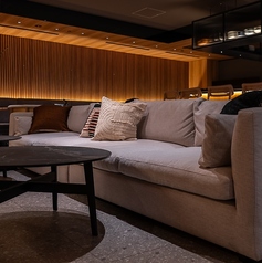 4名様ソファー席2つ