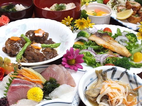 歓送迎会に！お一人一皿ずつの会席7品飲み放題付き5000円！単品料理も豊富♪