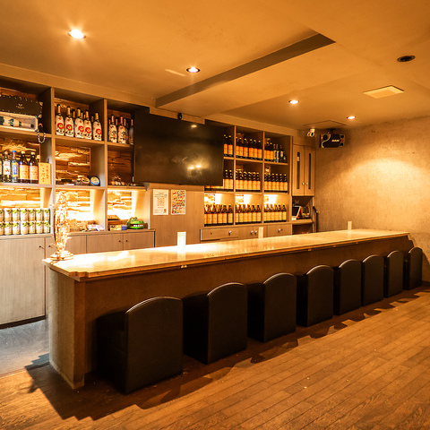 美味しいお酒と楽しい時間。特別な日、記念日、女子会など、当店でお過ごしください♪