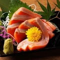 料理メニュー写真&nbsp;サーモンのお造り